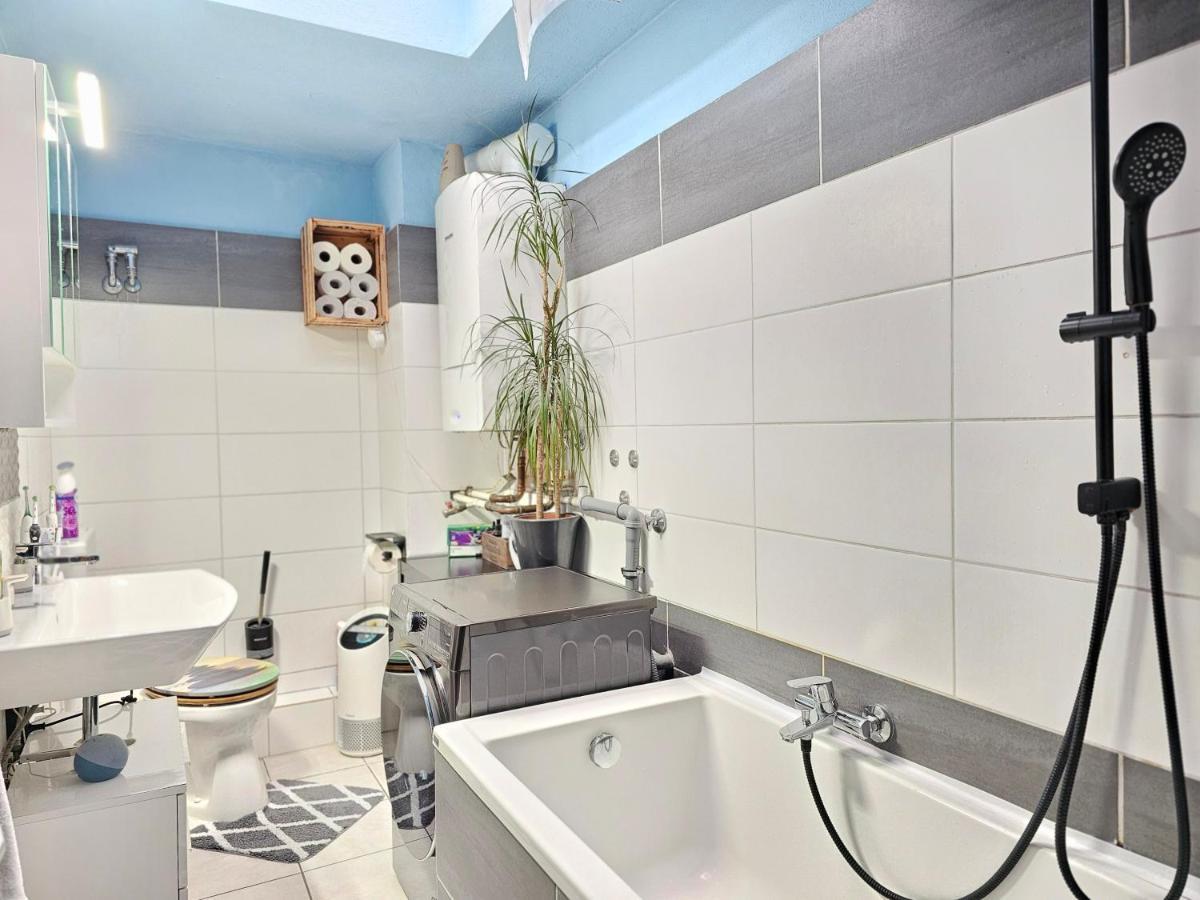 פרייבורג Doppelzimmer 1 I Geteiltes Bad & Kueche I Mit Dem Zug Nur 4 Min Bis Zum Hauptbahnhof מראה חיצוני תמונה